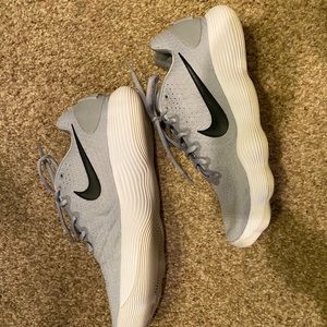 Nike Hyperdunk 2017 Low Gray - Mens Sneakers